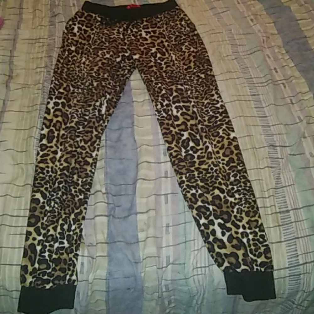 Cheetah joggers